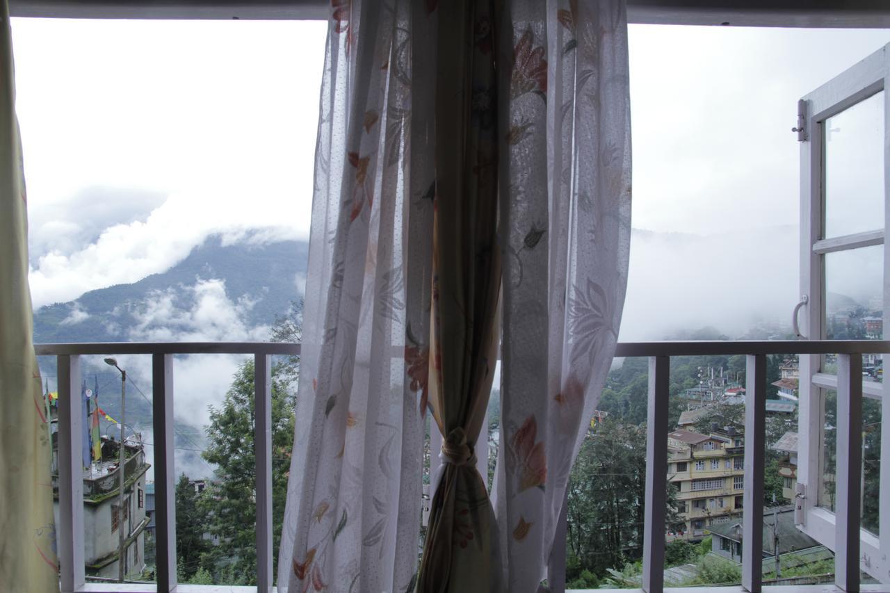 Hotel Kasturi Gangtok Exterior photo